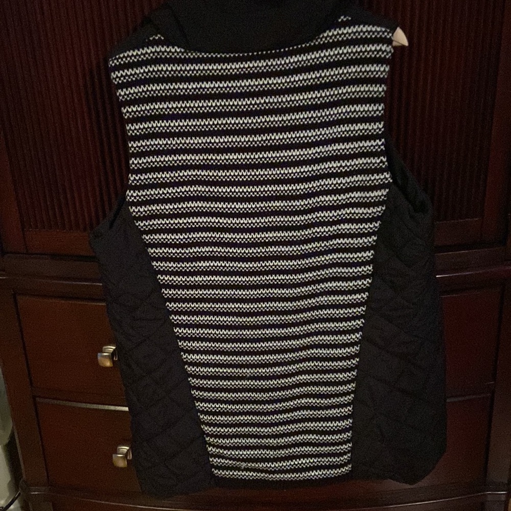 Women’s Bass Vest - Picture 1 of 5